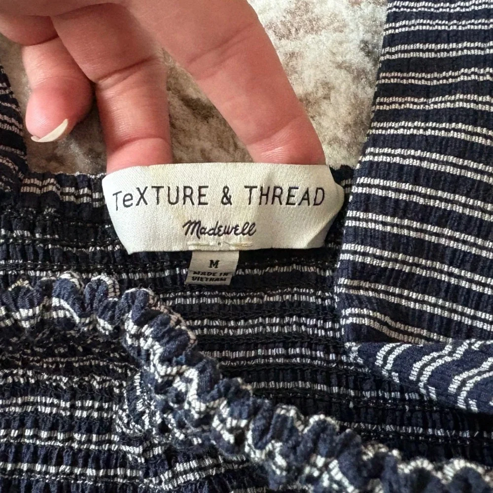 Madewell Top Womens Medium Navy Stripe Texture & Thread Smocked Peplum Tank